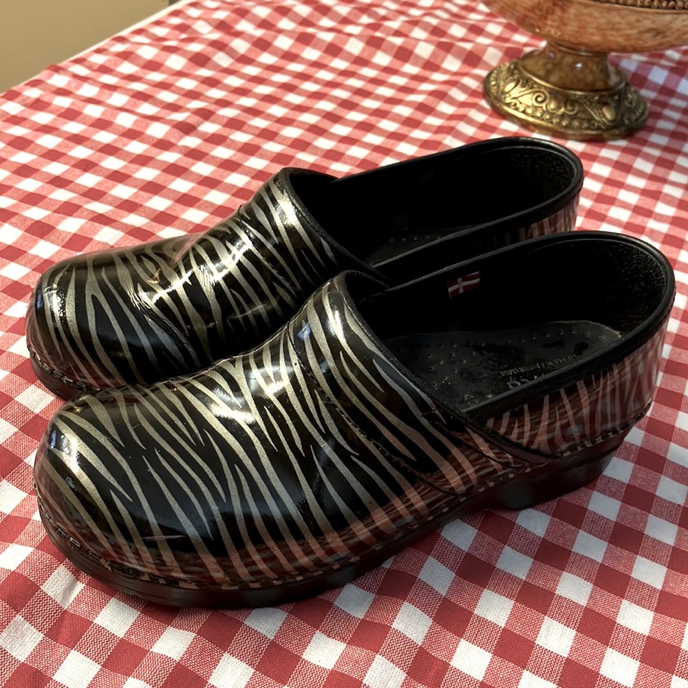 Sanita Zebra print Danish clogs. Size 40 EU.